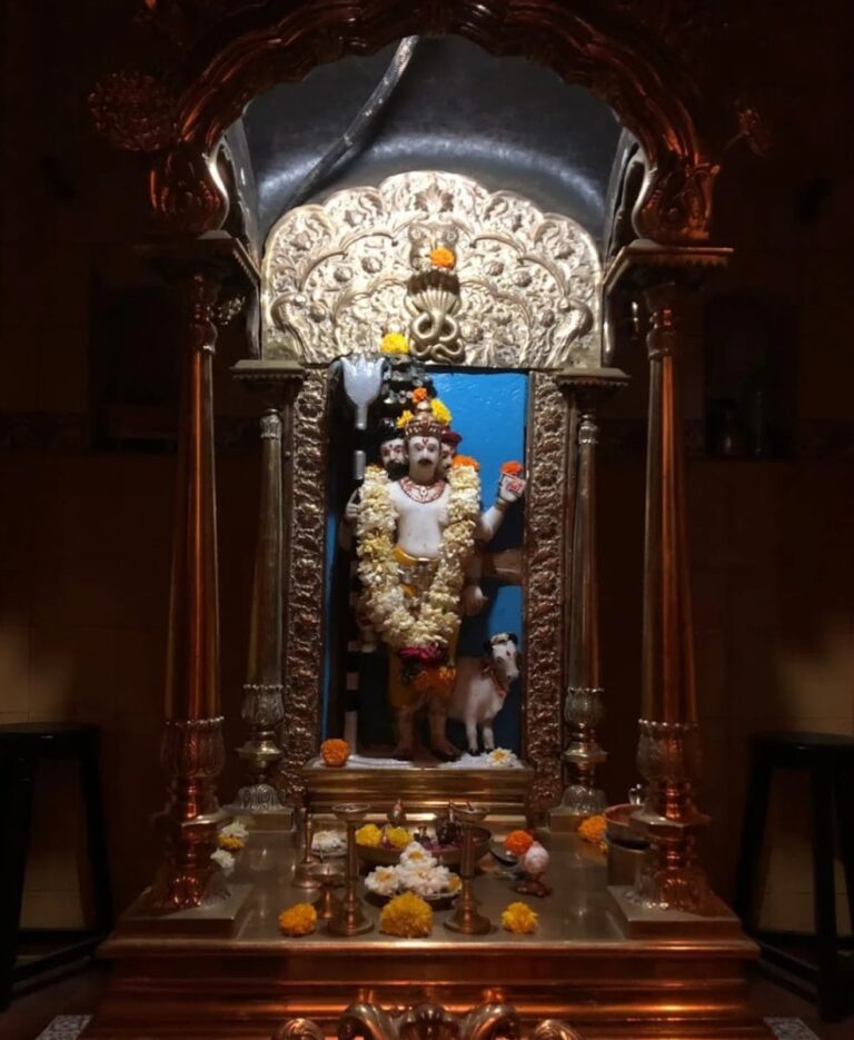 Sahstrbudhye DattaMandir, सहस्त्रबुद्धे दत्तमंदिर