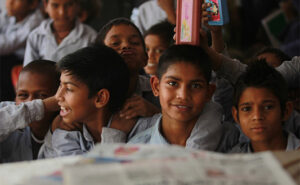श्रीमंत,underprivileged-child